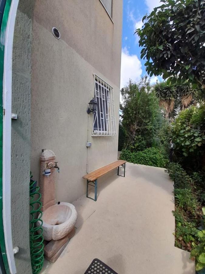 Ambos Mundos Apartment Quartu SantʼElena Exterior foto